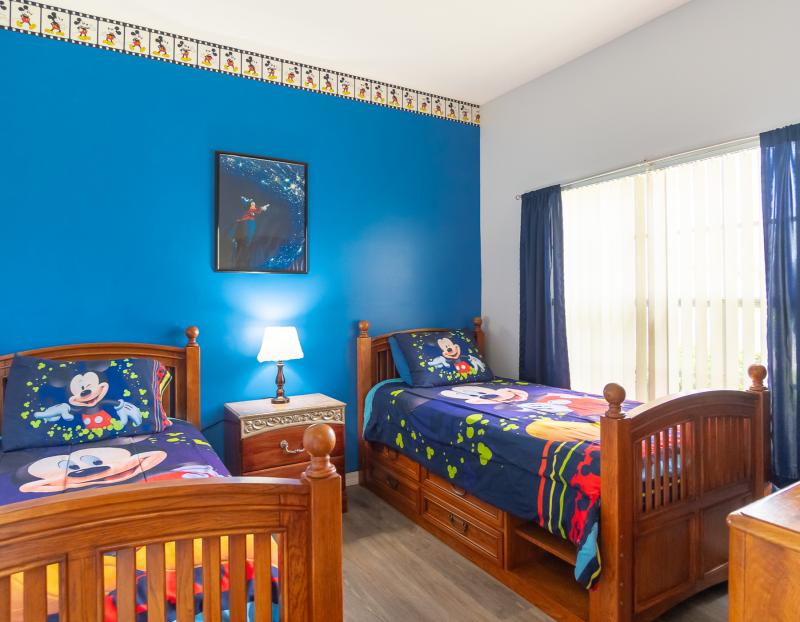 Vacation Rental vs Disney World Hotel — Which is Cheaper in 2026?